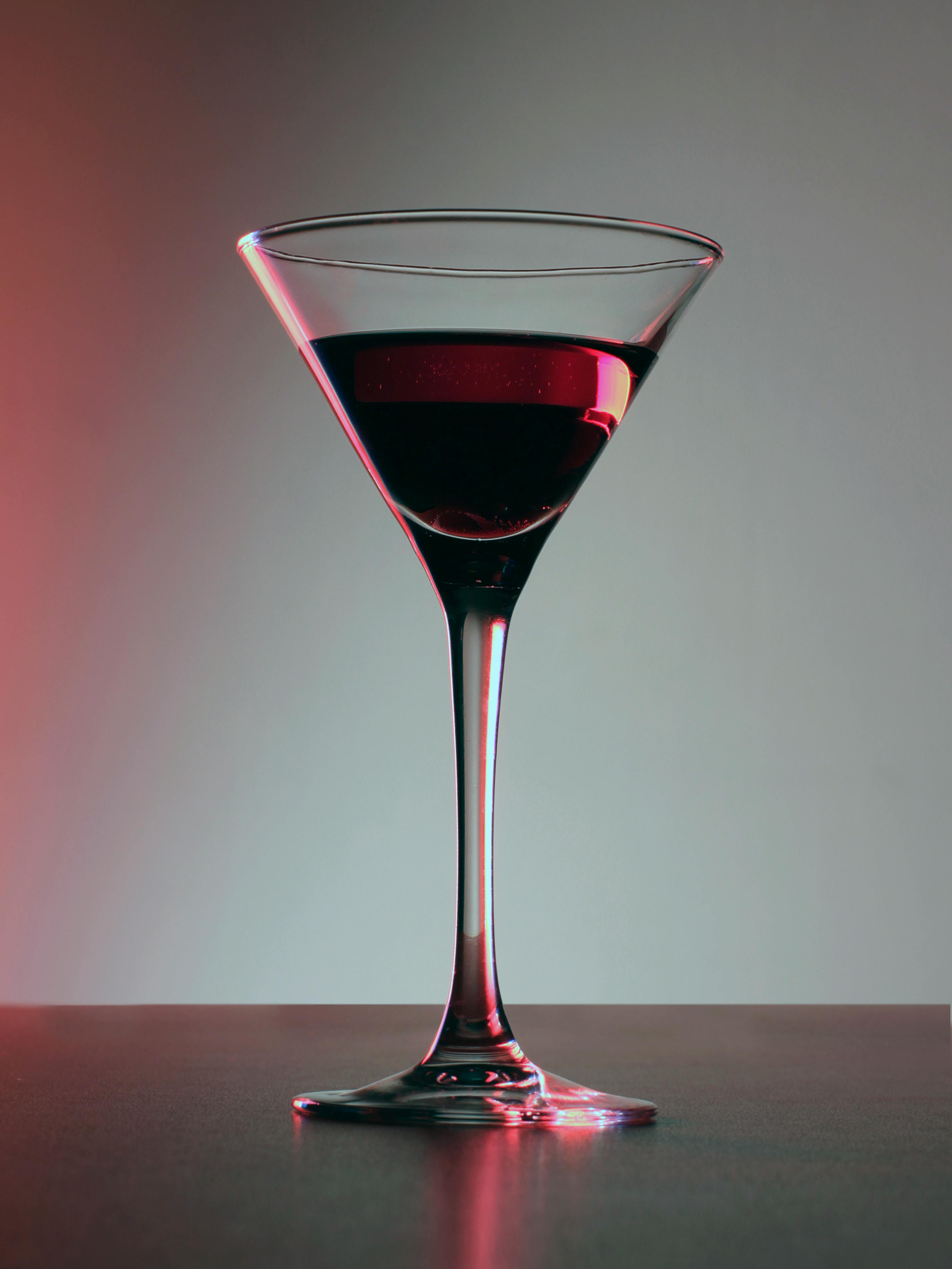 Sip, Spark, and Sizzle: 5 Cocktails to Turn Up the Heat Before Things Heat Up 🔥🍸